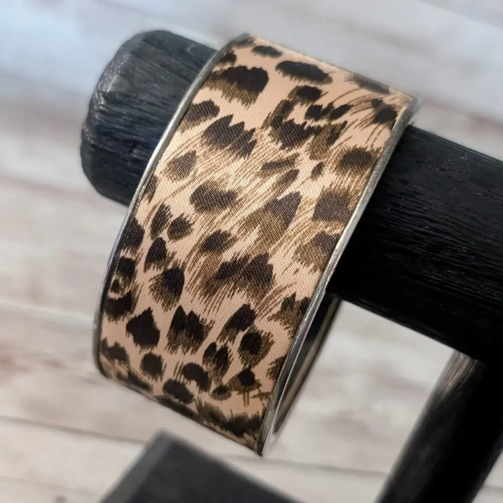 Vintage Chunky Hinged Bracelet Animal Print - Fair Condition